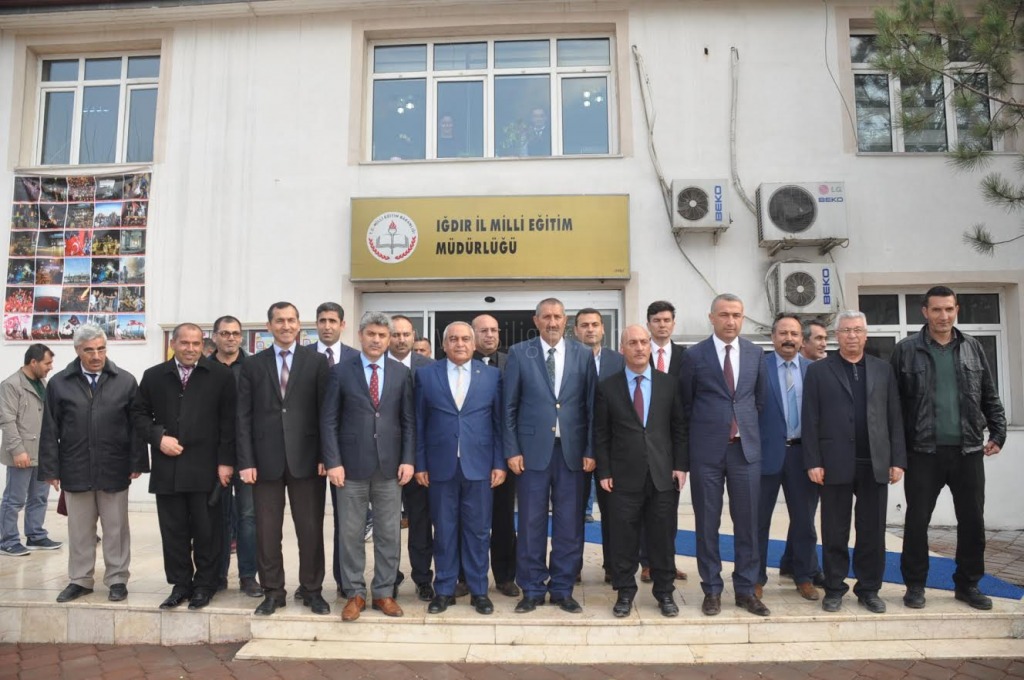 MİLLETVEKİLİ NURETTİN ARAS MİLLİ EĞİTİM MÜDÜRLÜĞÜNÜ ZİYARET ETTİ