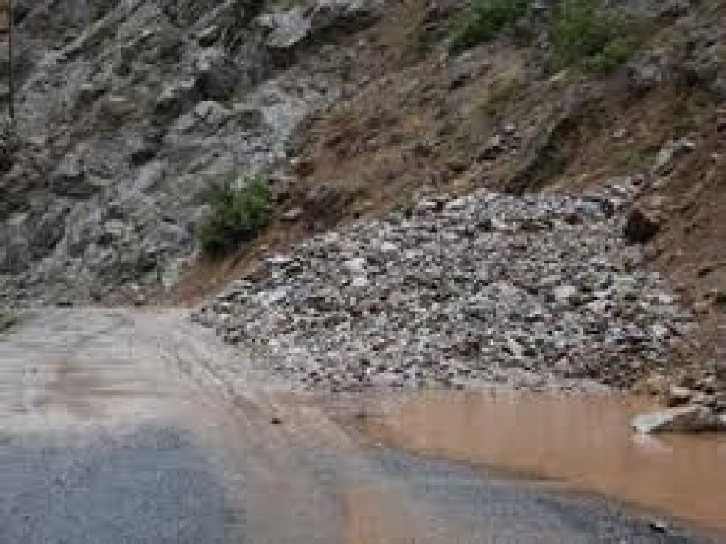 Iğdırın Tuzluca İlçesinde Heyelan