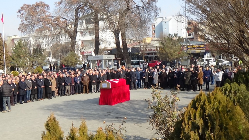 ORHAN AĞIRKAYA SON YOLCULUĞUNA UĞURLANDI