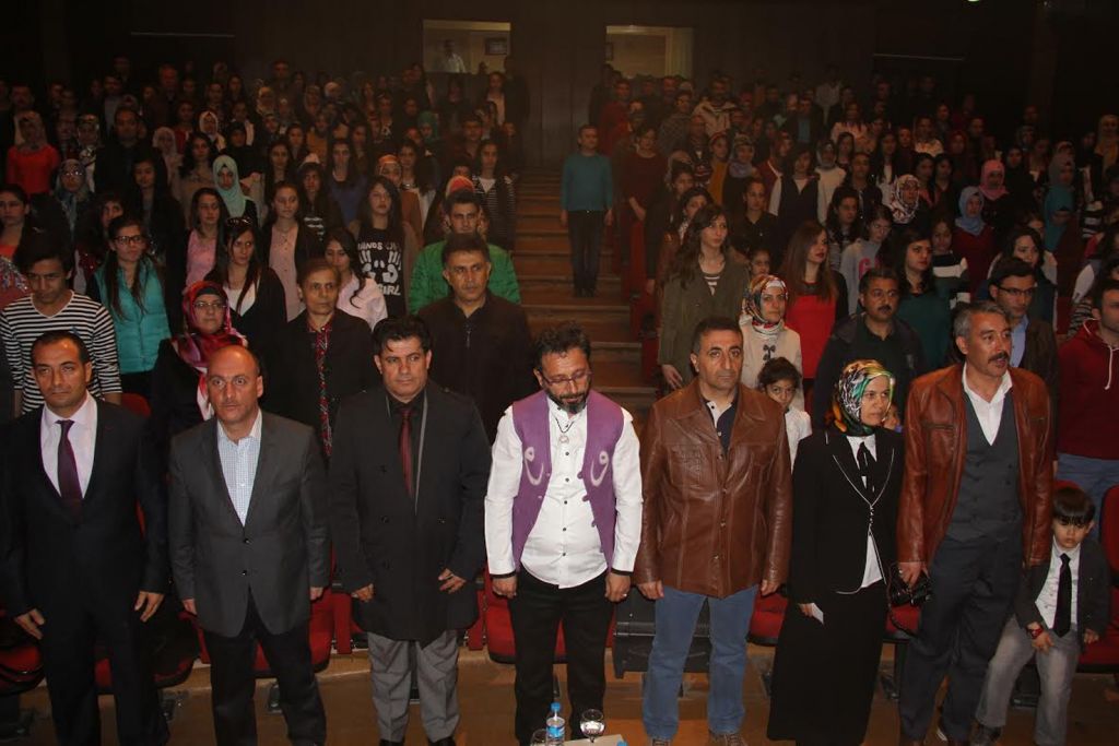 Besti Aydeniz Mesleki Ve Teknik Anadolu Lisesi Yazar Sinan Yağmuru Konuk Etti