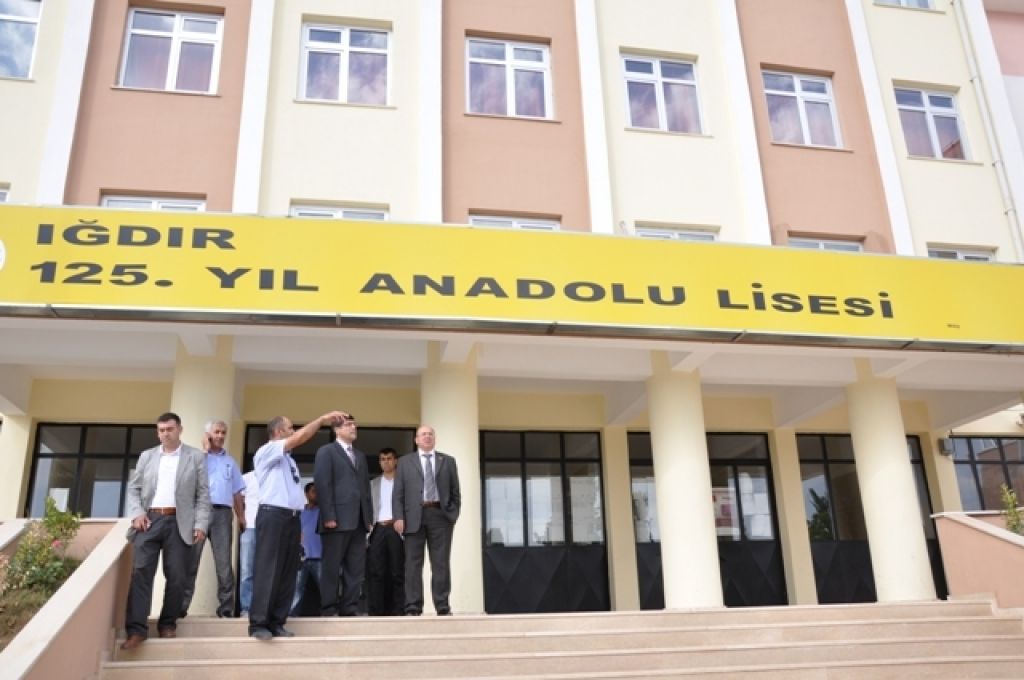 Vali Çiçek 125 Yıl Anadolu Lisesi ve Fen Lisesinde İncelemelerde Bulundu