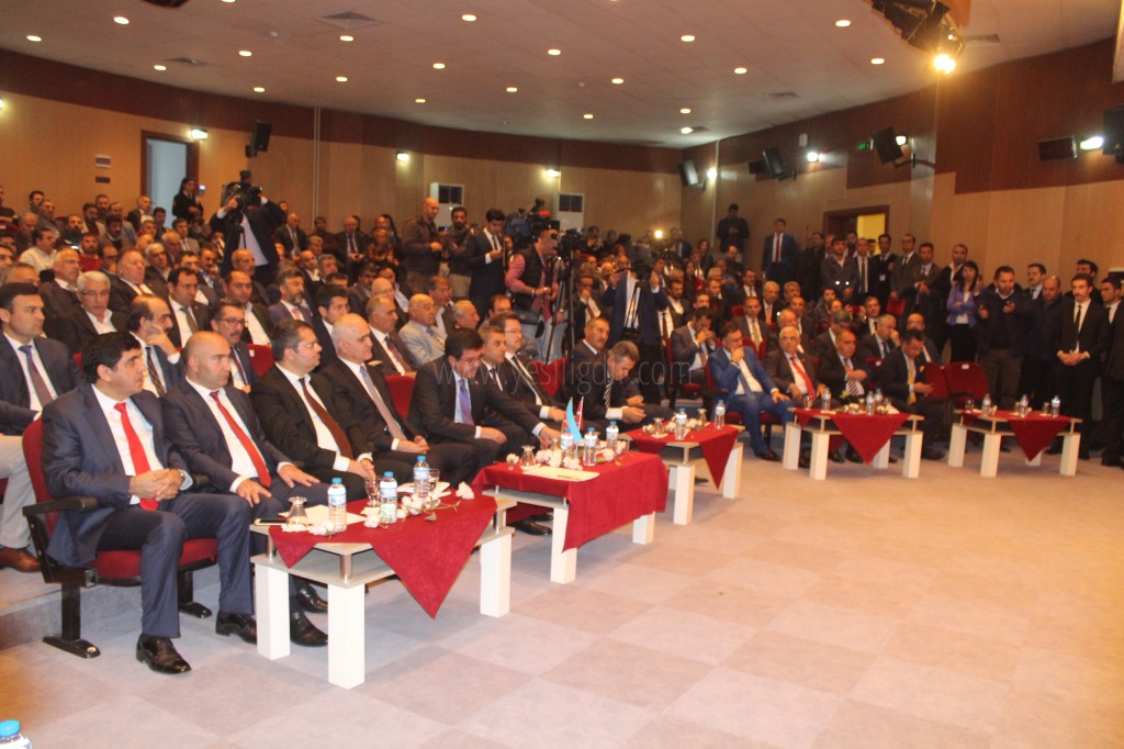 Ekonomi Bakanı Zeybekçi Iğdırda