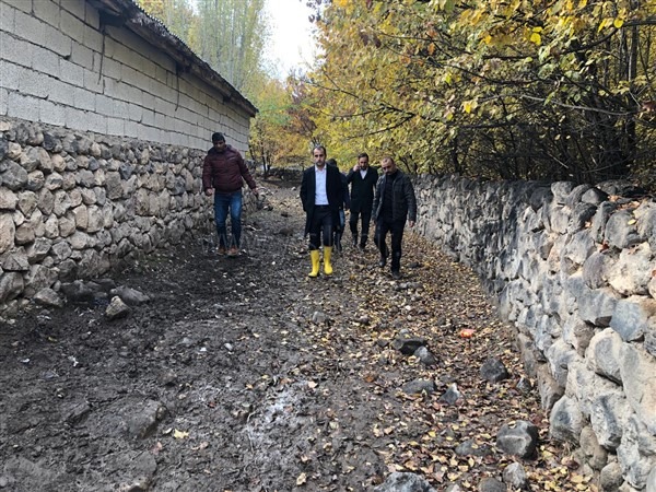 Kaymakam Güzel Yol Yapım Çalışmalarını İnceledi