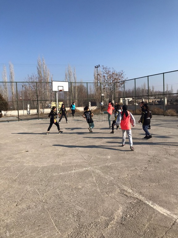 ARALIK İLÇESİNİN İLK BAYAN FUTBOL TAKIMI HAYIRLI OLSUN