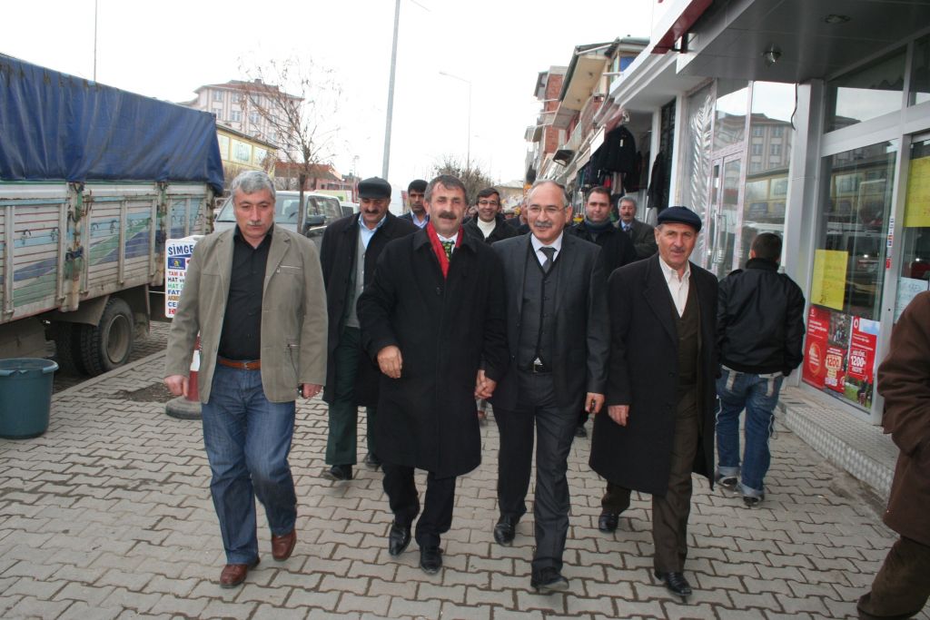 Ak Parti Iğdır Millet Vekili Aday Adayı Ferdi Turan Muhtarlarla Bir Araya Geldi
