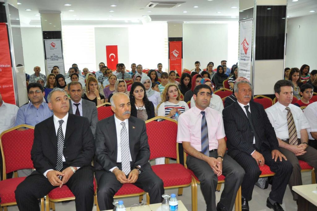Vali Ahmet Pek Dünya Çocuk İşçiliği ile ilgili Mücadele Programına Katıldı