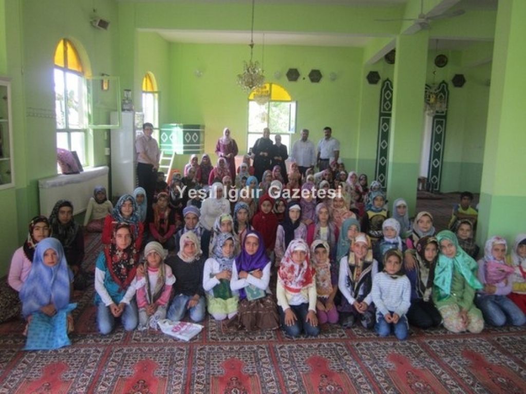 Diyanet İşleri Başkanlığı Görevlileri Yaz Kuran Kurslarını Ziyaret Etti