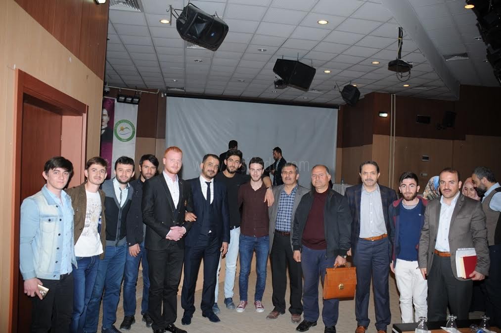 ÜNİVERSİTEMİZDE BAŞARI VE MOTİVASYON KONULU SEMİNER VERİLDİ