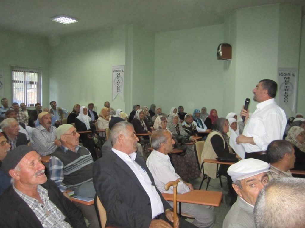 Iğdır'da Hacı Adaylarına Aşı Vuruldu