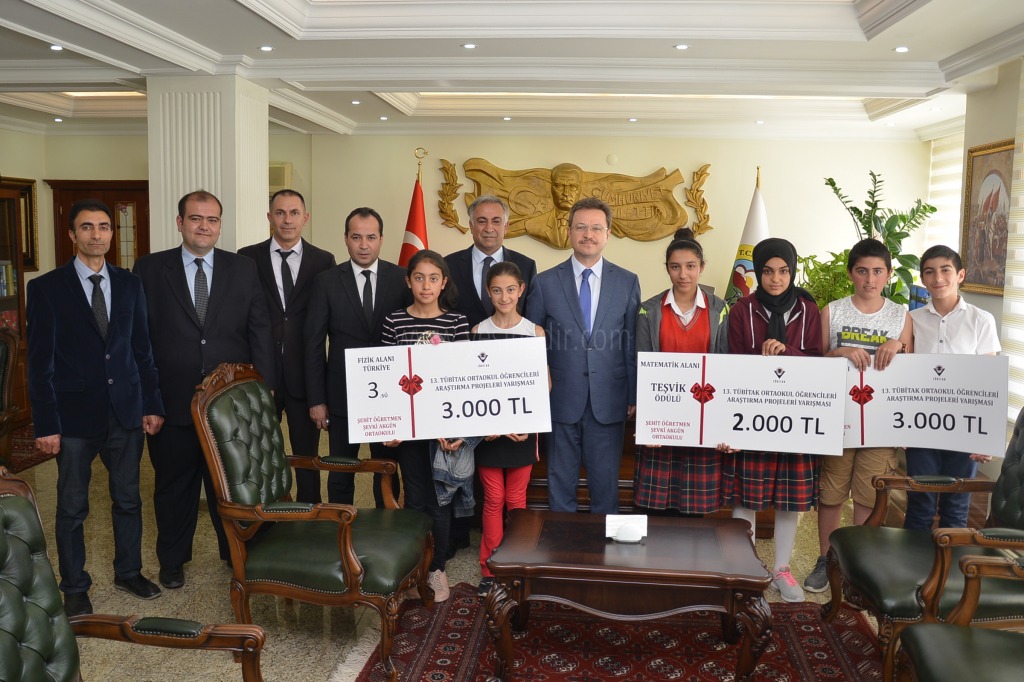 Tübitak Yarışmasında Dereceye Giren Öğrencilerden Ziyaret