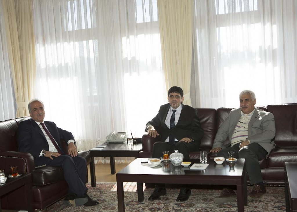 Iğdır Üniversitesi Rektör Alma Atatürk Üniversitesi Rektörü Çomaklıyı Ziyaret Etti