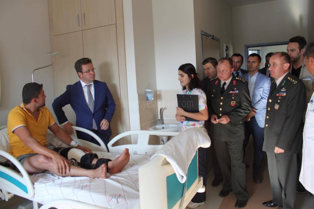 Iğdır'da Protokolden Arife günü bayramlaşma