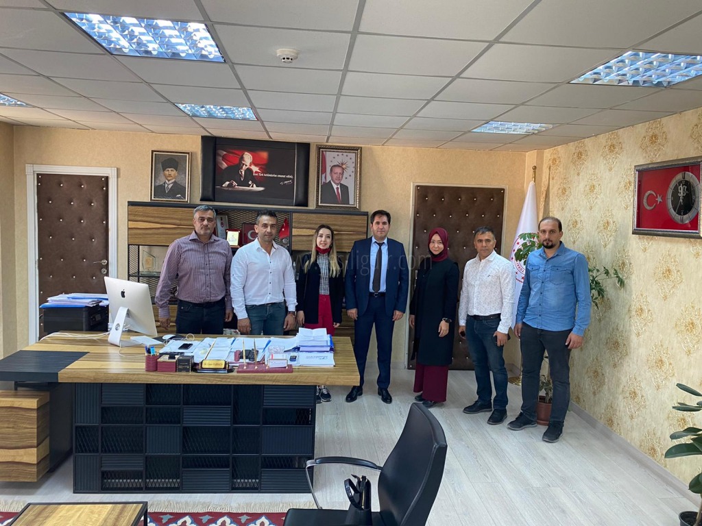 Iğdır Eczacı Odası İl Temsilcisi Zülaloğlu İl Sağlık Müdürü Tazegünü Ziyaret Etti