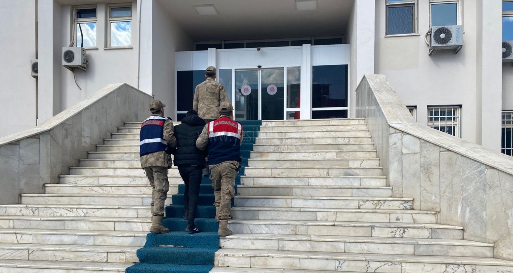 Jandarma Tarafından Aranan Şahıs Yakalandı
