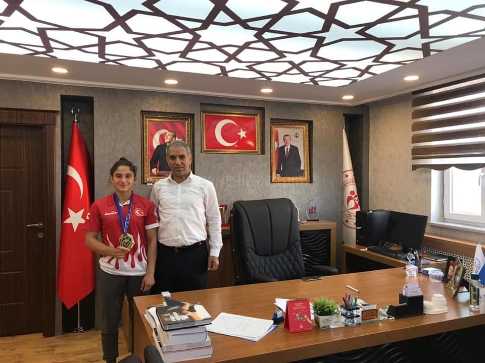 ÖZLEM YILDIZdan Altın Vuruş