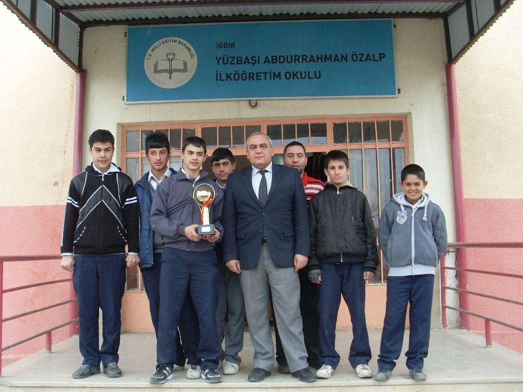Yüzbaşı Abdurrahman Özalp İlköğretim Okulu Basketbol Takımı İl Birincisi Oldu