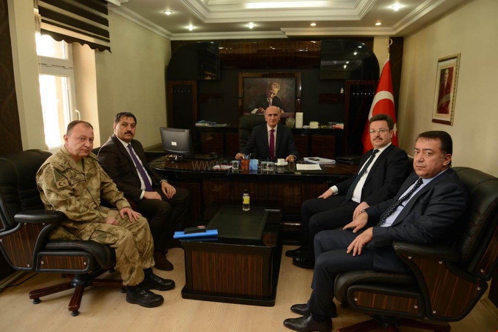 VALİ ÜNLÜ BAŞMÜFETTİŞLERİ ZİYARET ETTİ