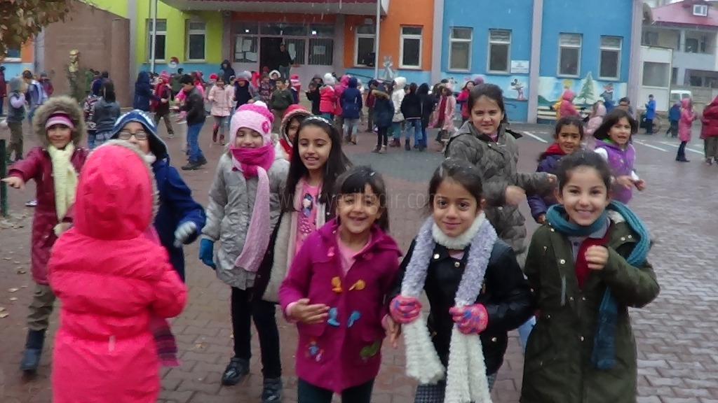 IĞDIR'A YILIN İLK KARI YAĞDI