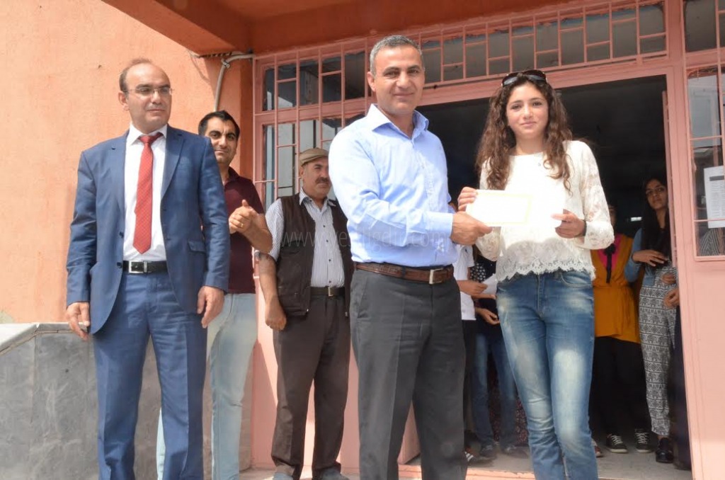 Başkan Yikit Öğrencilere Karne Dağıttı
