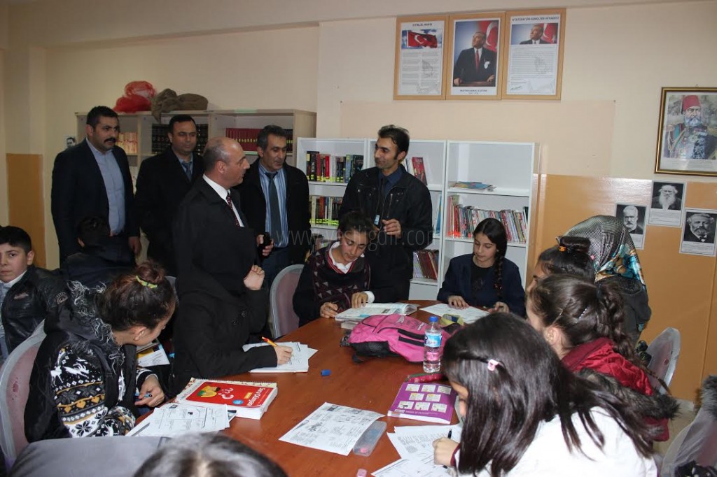 MİLLİ EĞİTİM MÜDÜRÜ HAKAN CIRIT GECE KURSLARINI DENETLEDİ