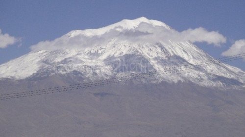 Ağrı Dağı Beyaz Gelinliğini Giydi