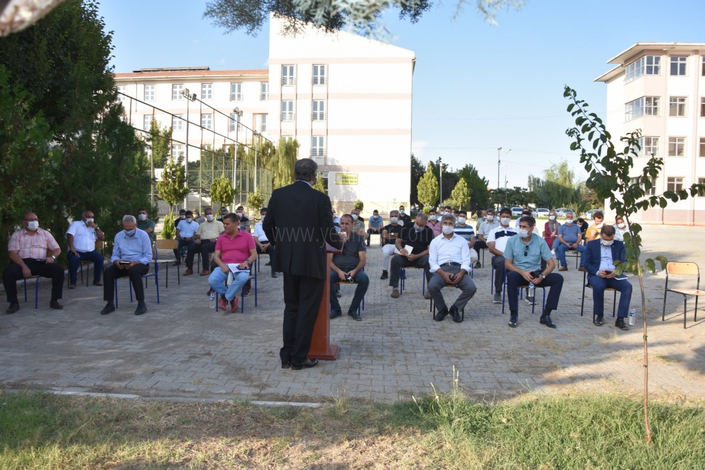 Milli Eğitim Müdürü Hakan Gönen Okul Müdürleri ile Toplantı Yaptı