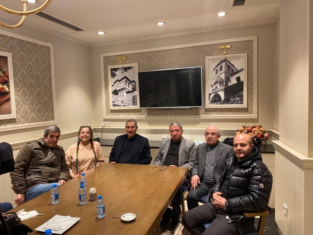 HAYDAR ALİYEV YİNE BİRLEŞTİRDİ