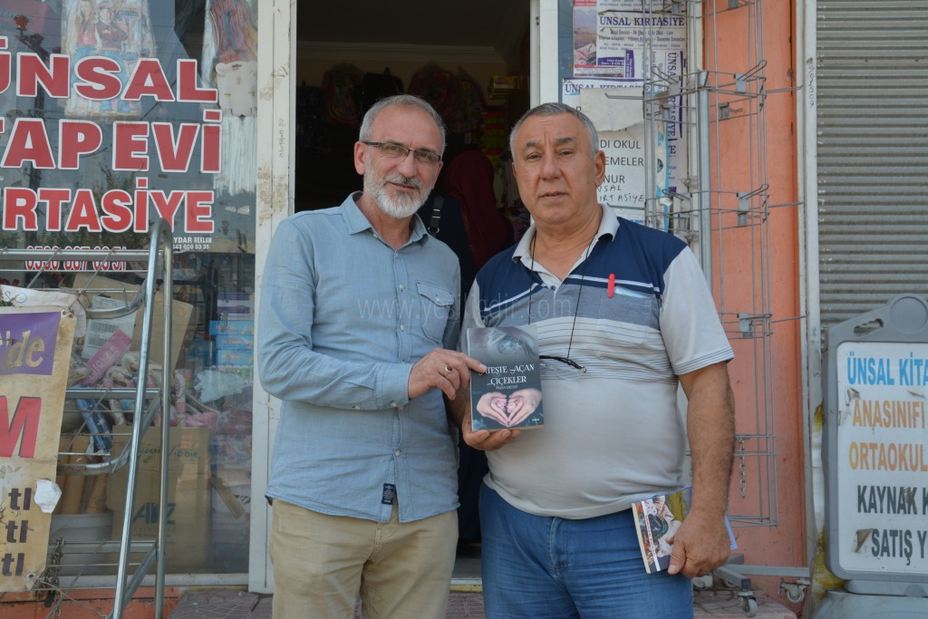 MUSA DEDEİNİN YENİ KİTABI ATEŞTE AÇAN ÇİÇEKLER ÇIKTI