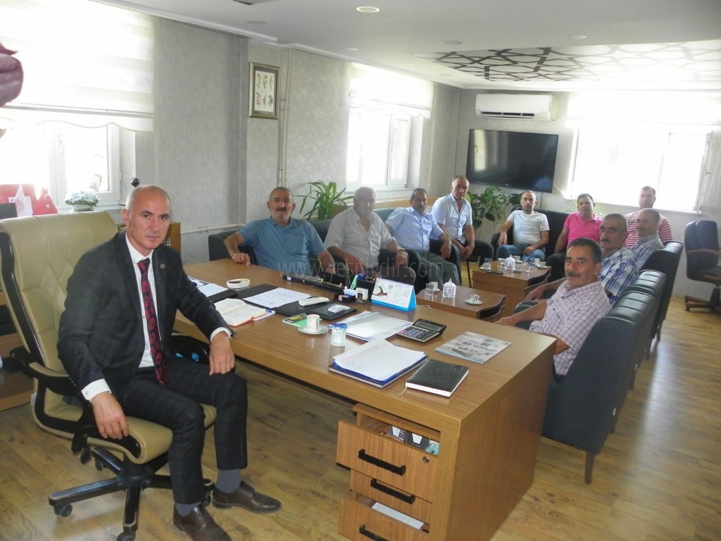 Muhtarlardan Spor Müdürü Yusuf ÇEBİye Ziyaret