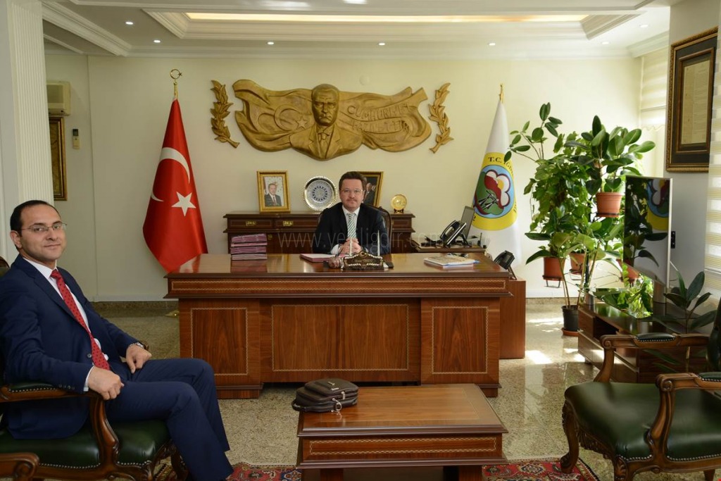 İŞ BANKASI MÜDÜRÜ VALİ ÜNLÜYÜ ZİYARET ETTİ