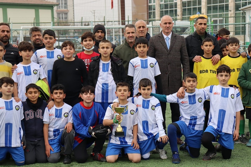 TAŞBURUN İLK ÖĞRETİM OKULU ŞAMPİYON OLDU