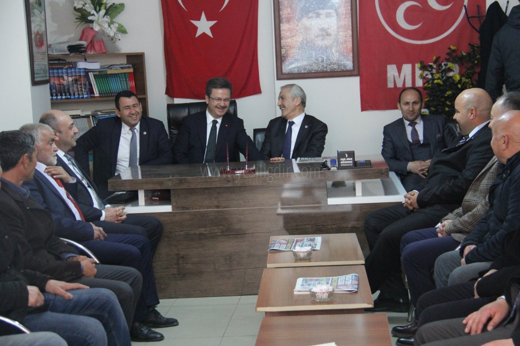 Validen Ak Parti ve MHPye İadeyi Ziyaret