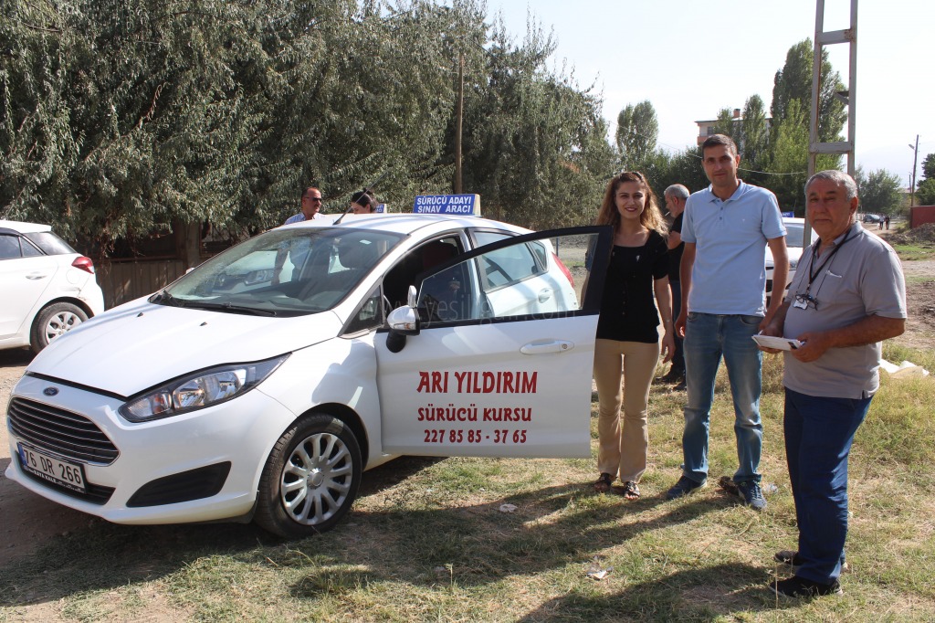 SÜRÜCÜ ADAYLARI DİREKSİYON HEYECANI YAŞADI