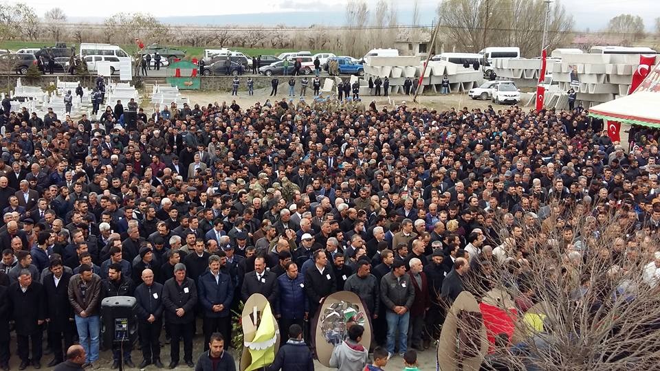 ŞEHİT POLİS GÖZYAŞLARI ARASINDA TOPRAĞA VERİLDİ