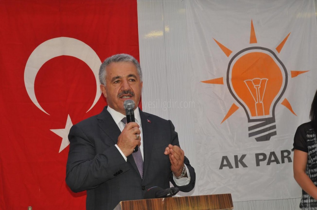 BAKAN ARSLAN BDPLİ BELEDİYE BİZİM HİZMETİMİZE SAHİP ÇIKMASINDEDİ