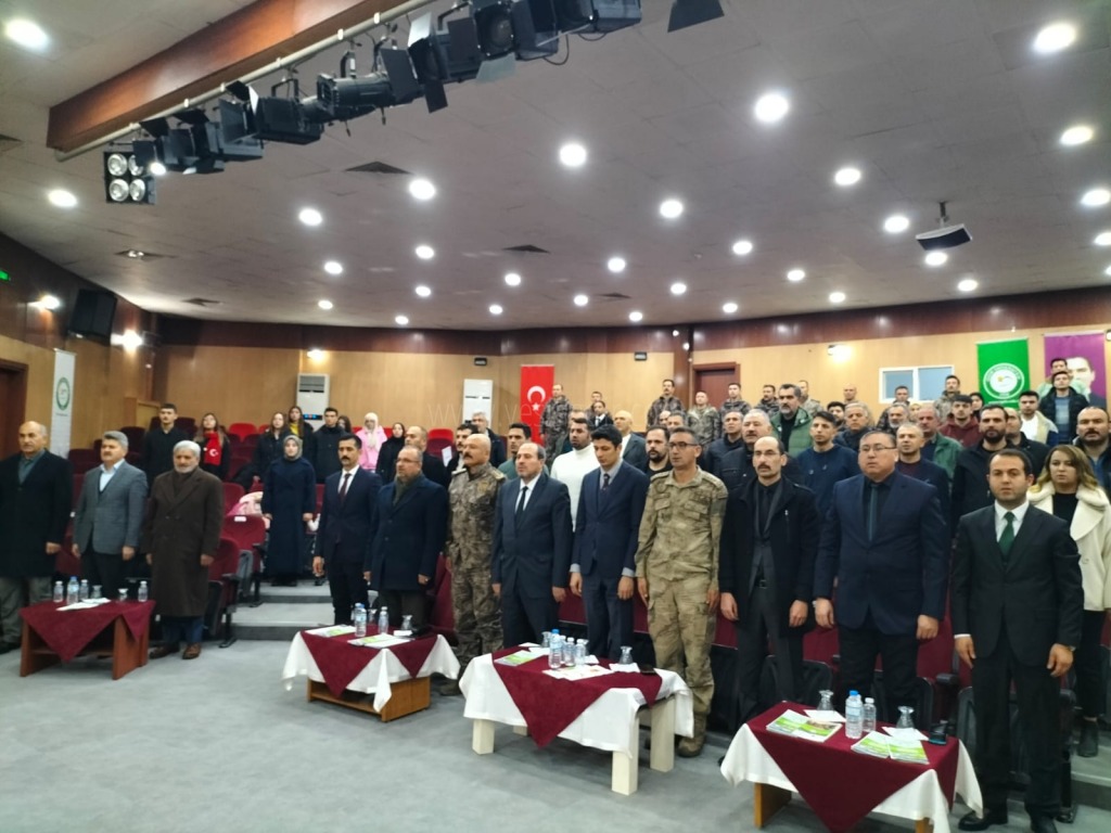 IĞDIRDA ŞEHİTLER ANILDI ŞEHİTLİK ANLATILDI