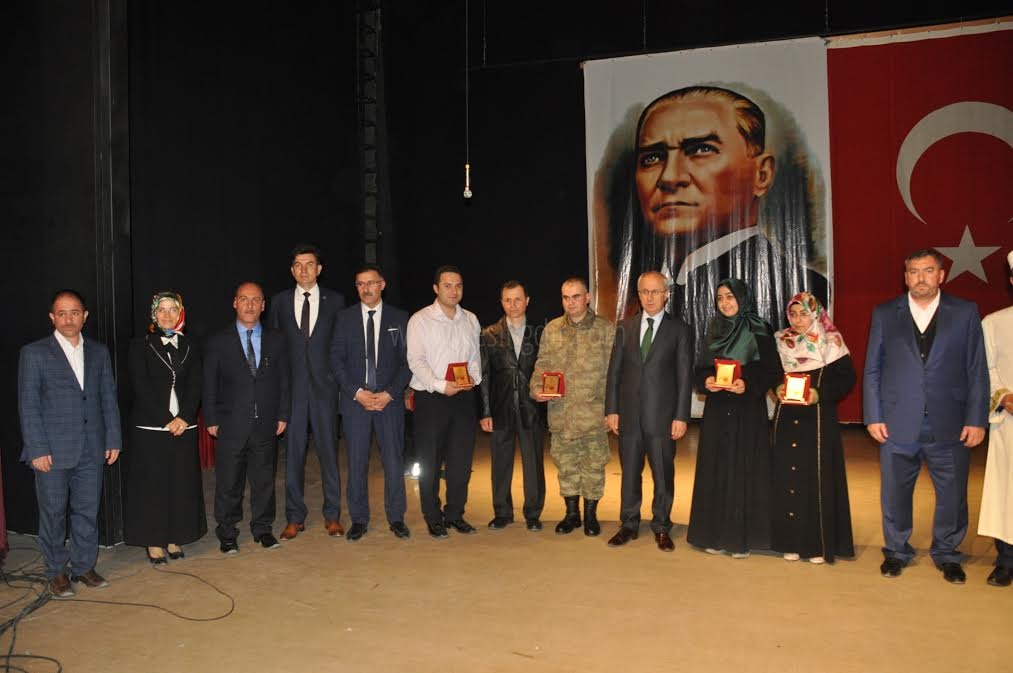 KUTLU DOĞUM HAFTASI ŞİİR DİNLETİSİ YAPILDI