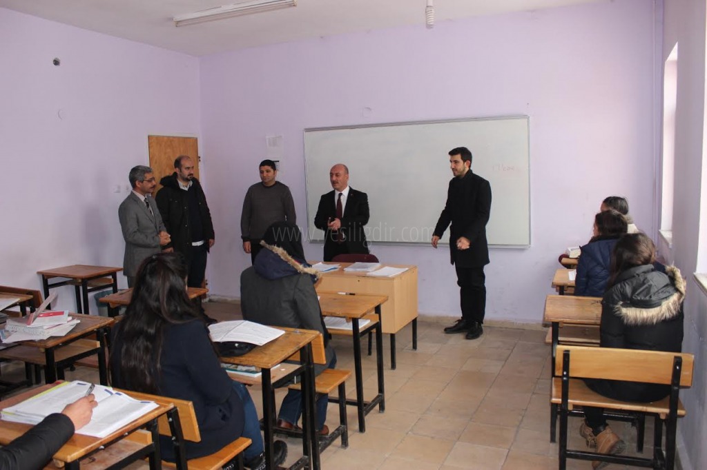 MİLLİ EĞİTİM MÜDÜRÜ GÜZEL SANATLAR LİSESİNİ ZİYARET ETTİ