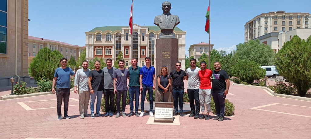 Araz Doğa Sporları ve Kültür Kulübü Azerbaycan'ın 104 Kurtuluşunu kutladı