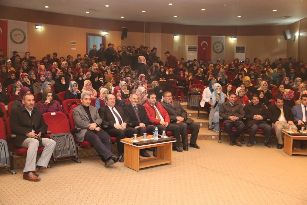 Gençlik Rehberliği Konulu Konferans Yapıldı
