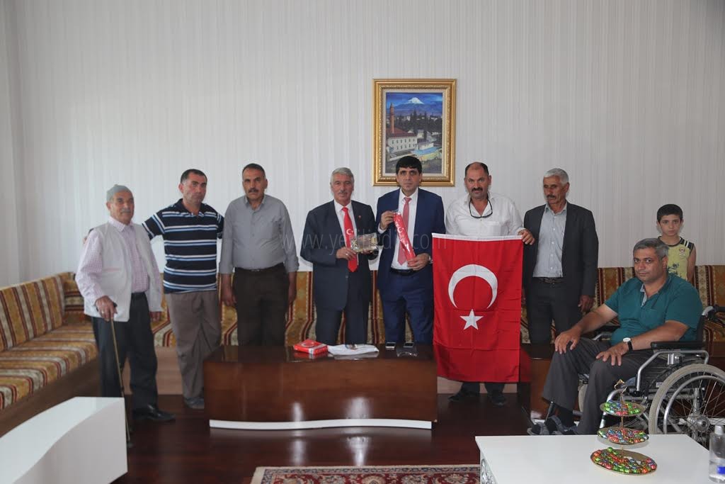 Iğdır Şehit Aileleri Rektör Almayı Ziyaret Etti