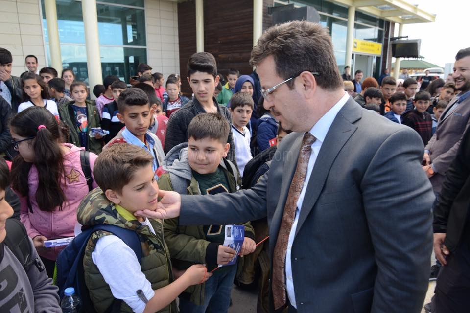 VALİ ENVER ÜNLÜ BİZ ANADOLUYUZ PROJESİ KAPSAMINDA 90 ÖĞRENCİYİ BOLUYA UĞURLANDI