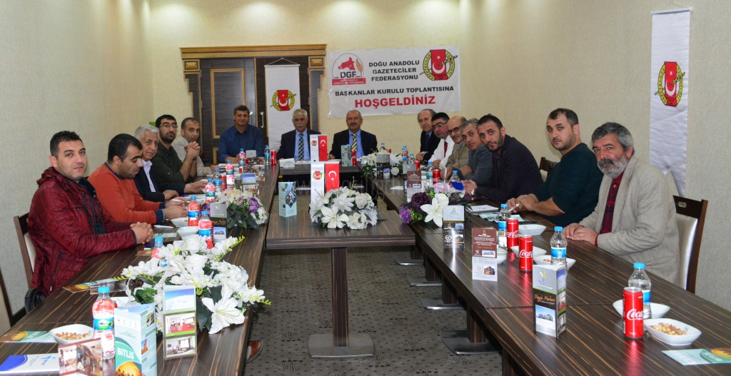 Bölge Gazetecilerinin sorunları Bitliste masaya yatırıldı