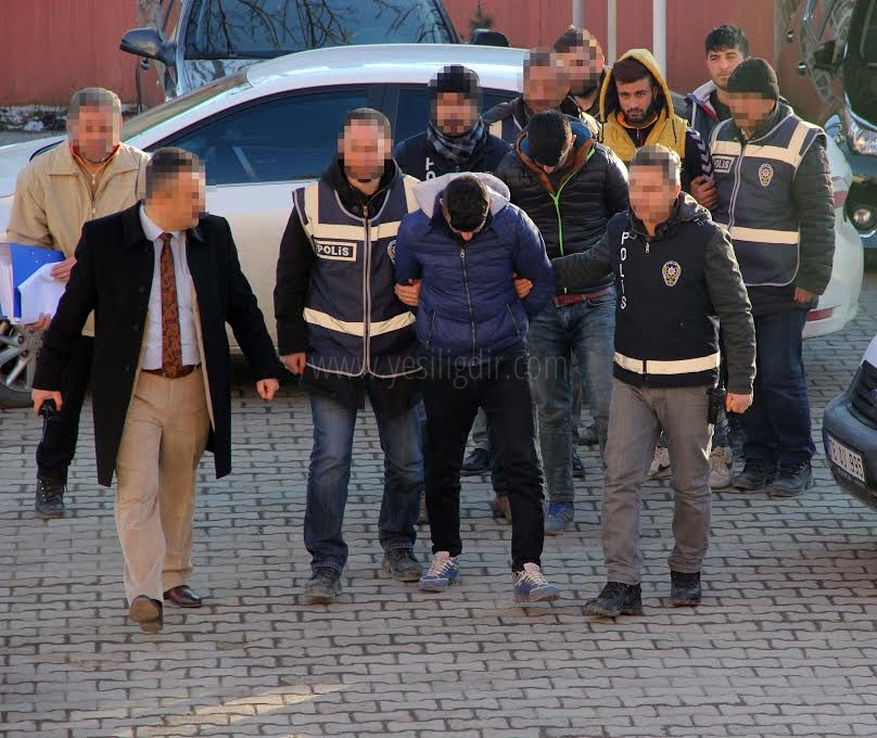 HIRSIZLIK ZANLILARI YAKALANDI
