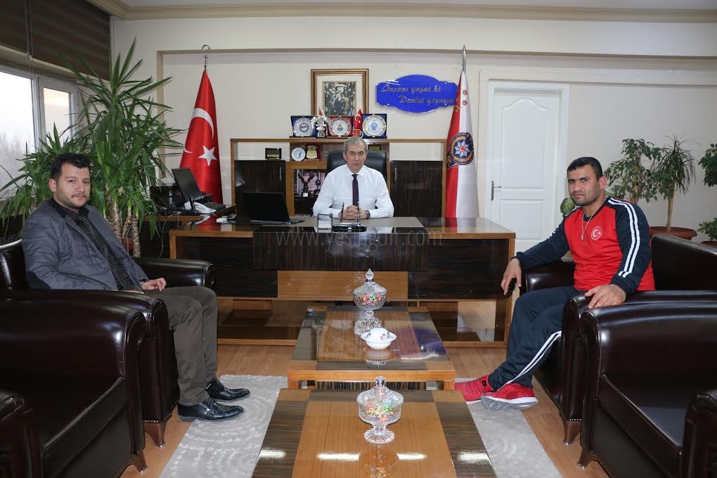 SAVAŞ KAYA VE ÖĞRETMEN CAFER TAYYAR ÖZOĞLU İL EMNİYET MÜDÜRÜ YÜKSEL BABALI ZİYARET ETTİ