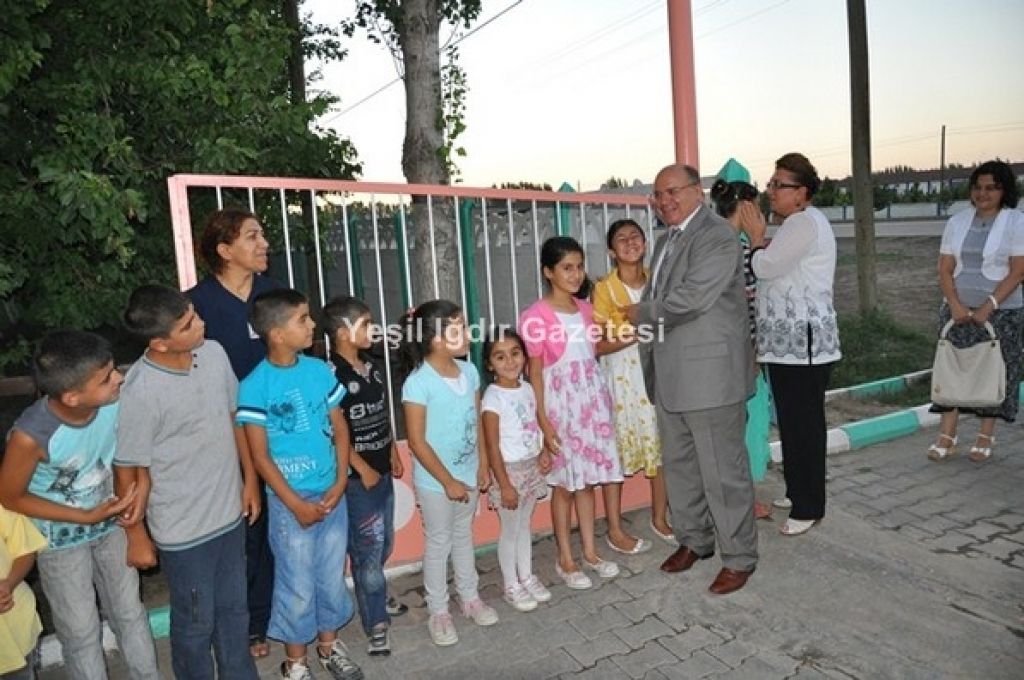 Vali Çiçek Kimsesiz ve Yardıma Muhtaç Vatandaşlarımızla İftarda Buluştu