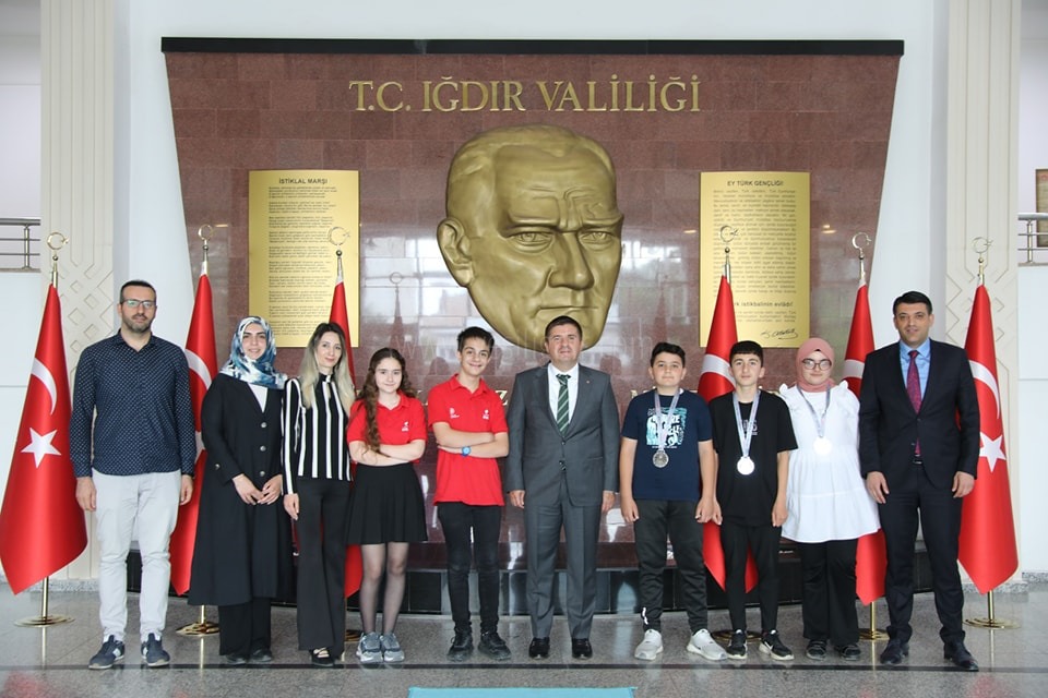 Vali H Engin Sarıibrahim Öğrenciler ile Bir Araya Geldi