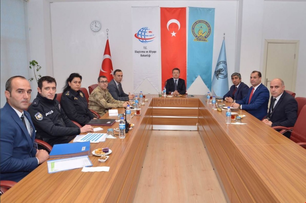 HAVALİMANI GÜVENLİK TOPLANTISI GERÇEKLEŞTİRİLDİ