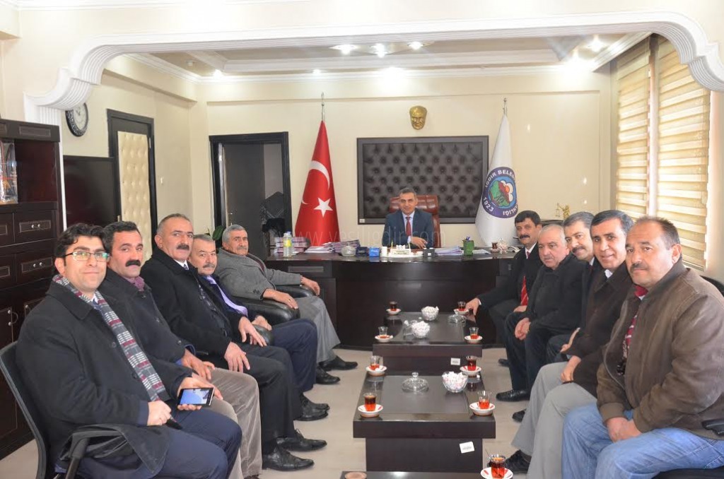 Muhtarlar Başkan Murat Yikiti Ziyaret Etti