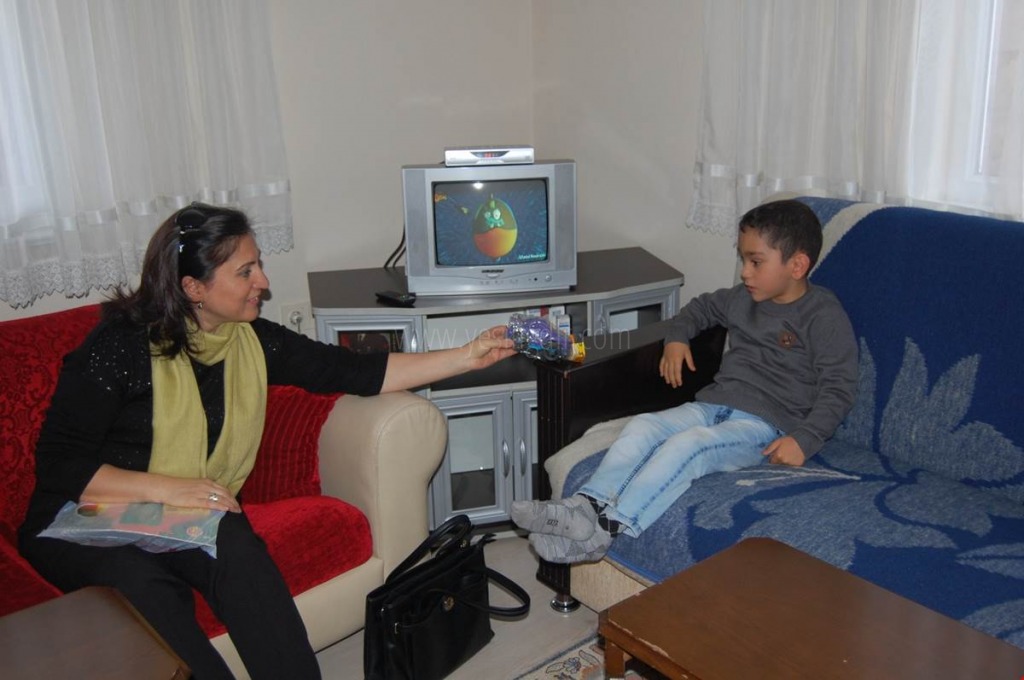 SEMA ÜNLÜ HANIMEFENDİ ÖZCAN AİLESİNİ ZİYARET ETTİ